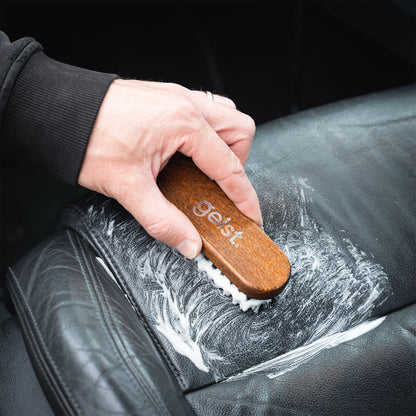 Brosse de nettoyage pour cuir et textile